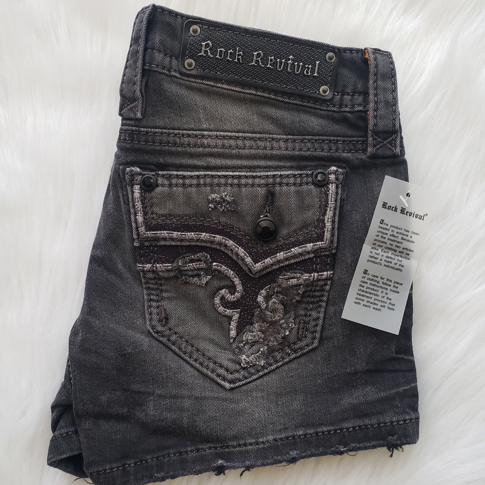 BRAND NEW WITH TAGS Rock Revival "Paolina" Shorts